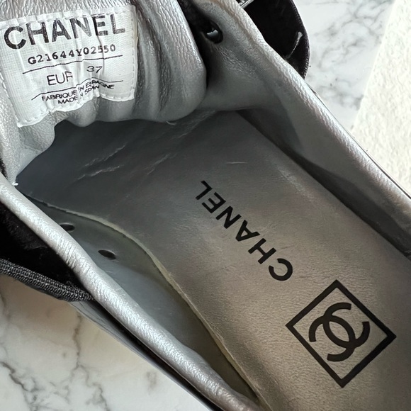 NEW Authentic Chanel Black Patent Leather Sneakers - Picture 6 of 9